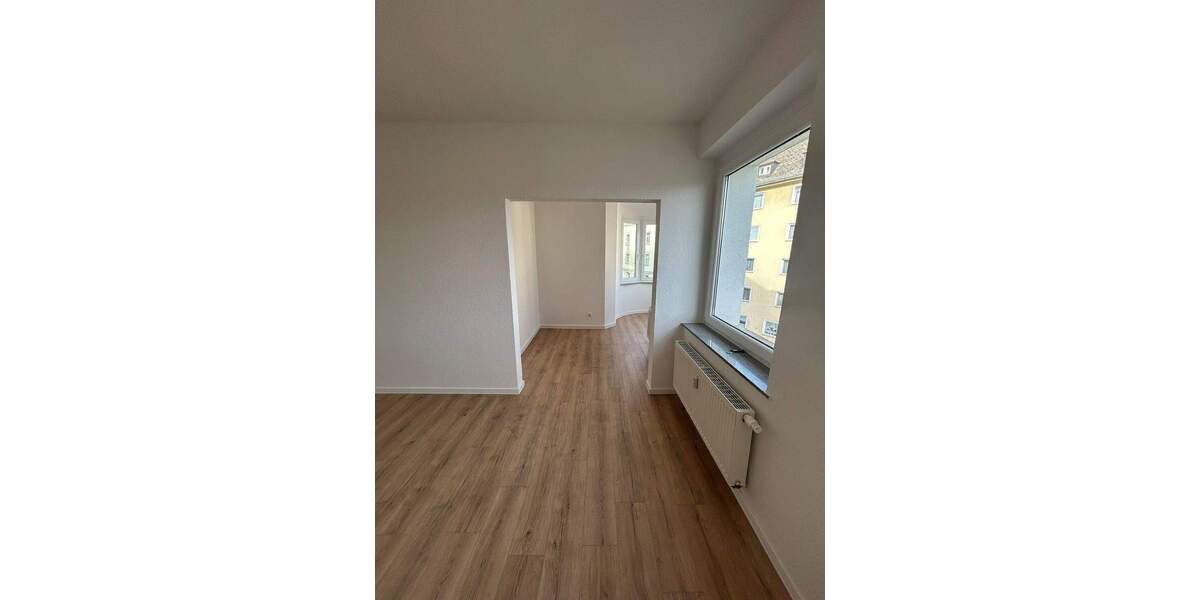 Etagenwohnung Plauen Stadtmitte - 3 Zimmer, 68 m&sup2;, 375&euro; | Angebot:26486458