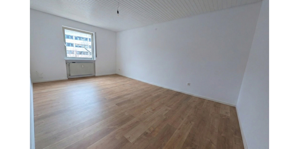 Etagenwohnung Saarbrücken St. Arnual - 3 Zimmer, 100 m&sup2;, 900&euro; | Angebot:25025153