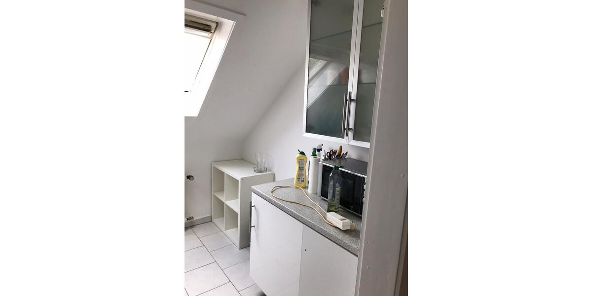 Dachgeschoßwohnung Heiligenhaus - 2 Zimmer, 48 m&sup2;, 350&euro; | Angebot:25102685