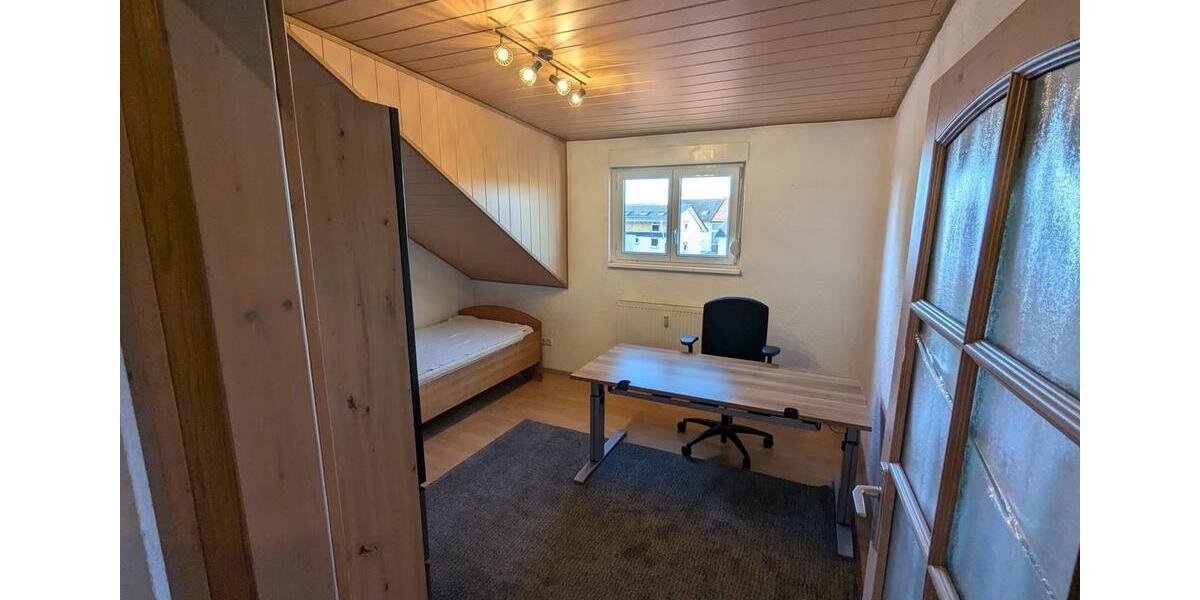 Dachgeschoßwohnung Schwetzingen - 2 Zimmer, 66 m&sup2;, 950&euro; | Angebot:25294143