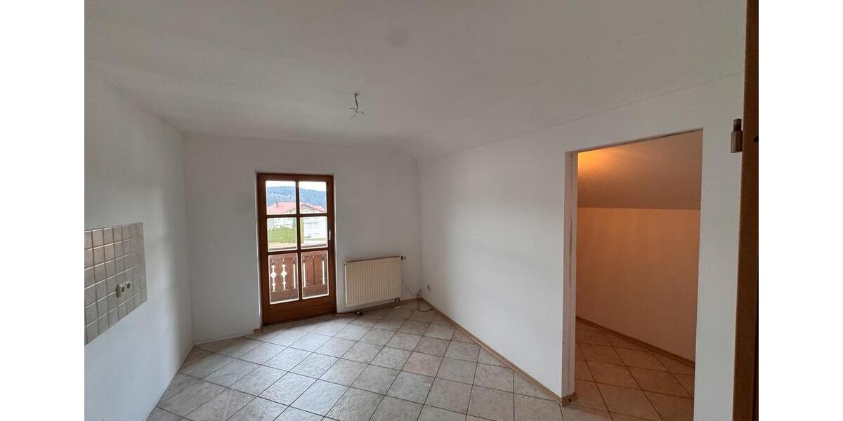 Etagenwohnung Grafling - 4 Zimmer, 90 m&sup2;, 800&euro; | Angebot:25989362