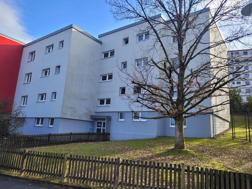Renovierter Erstbezug! 3 Zi. KDB-Balkon in ruhiger Lage nahe dem Klinikum Hellersen zimmer