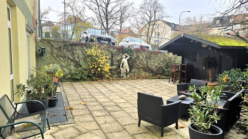 Großzügige und lichtdurchflutete Büroräume, mit sonniger Terrasse 3 zimmer