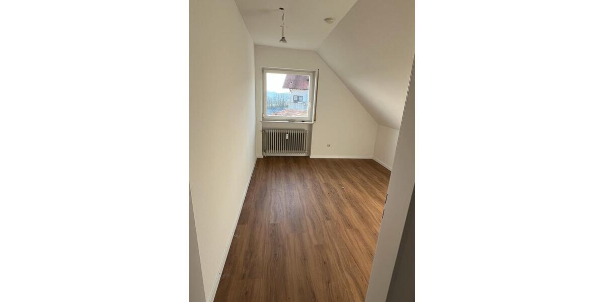 Dachgeschoßwohnung Rheinfelden (Baden) - 3 Zimmer, 80 m&sup2;, 850&euro; | Angebot:24850557
