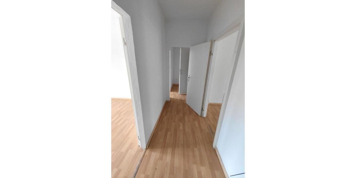 Etagenwohnung Südliches Anhalt - 3 Zimmer, 61 m&sup2;, 304&euro; | Angebot:25484103