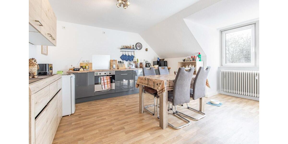 Dachgeschoßwohnung Emden Tholenswehr - 2 Zimmer, 70 m&sup2;, 450&euro; | Angebot:25974446