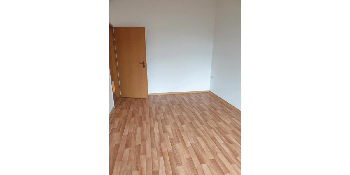 Etagenwohnung Haldensleben - 4 Zimmer, 92 m&sup2;, 850&euro; | Angebot:26234227