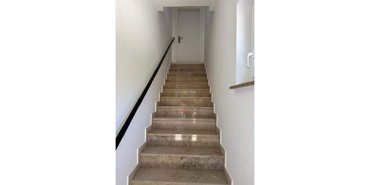 Etagenwohnung Berg Assenhausen - 5 Zimmer, 122 m&sup2;, 1.720&euro; | Angebot:25753319