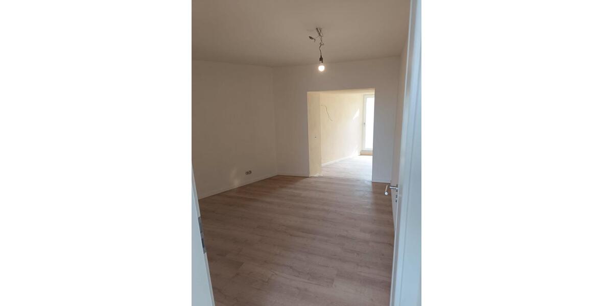 Erdgeschoßwohnung Limburg an der Lahn Eschhofen - 3 Zimmer, 90 m&sup2;, 1.000&euro; | Angebot:26412885