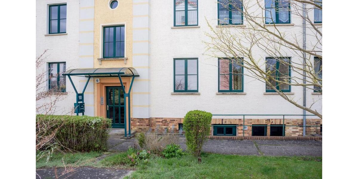 Helle 3 ZKB im EG mit Südwest-Balkon in 4-Familienhaus 3 zimmer