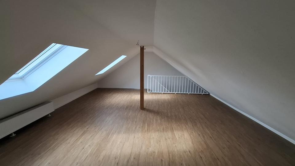 Dachgeschoßwohnung Erfurt - 2 Zimmer, 62 m&sup2;, 750&euro; | Angebot:26645930