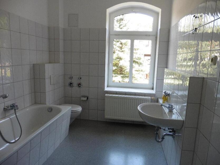 Wohnen im Grünen 2-RaumWohnung mit Balkon in Golzern