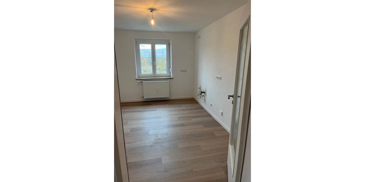 Etagenwohnung Regensburg Das Dörnberg - 4 Zimmer, 102 m&sup2;, 1.390&euro; | Angebot:26249079