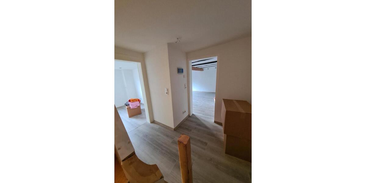 Etagenwohnung Lauterbach (Hessen) - 5 Zimmer, 133 m&sup2;, 750&euro; | Angebot:25837996