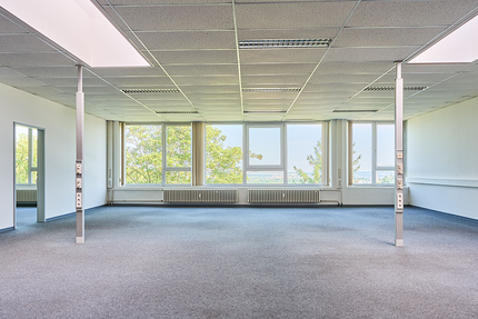 Büro in Ludwigsburg 2.641 € 440 m² zimmer