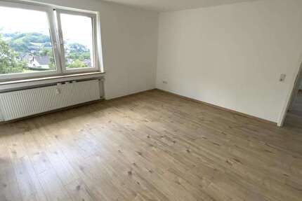 Wohnung Plettenberg Eschen - 3 Zimmer, 75 m&sup2;, 499&euro; | Angebot:27079645