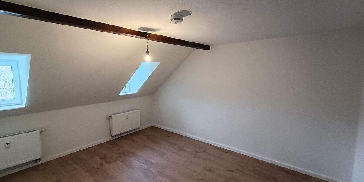 Etagenwohnung Reichenbach im Vogtland Reichenbach - 3 Zimmer, 74 m&sup2;, 450&euro; | Angebot:25665720