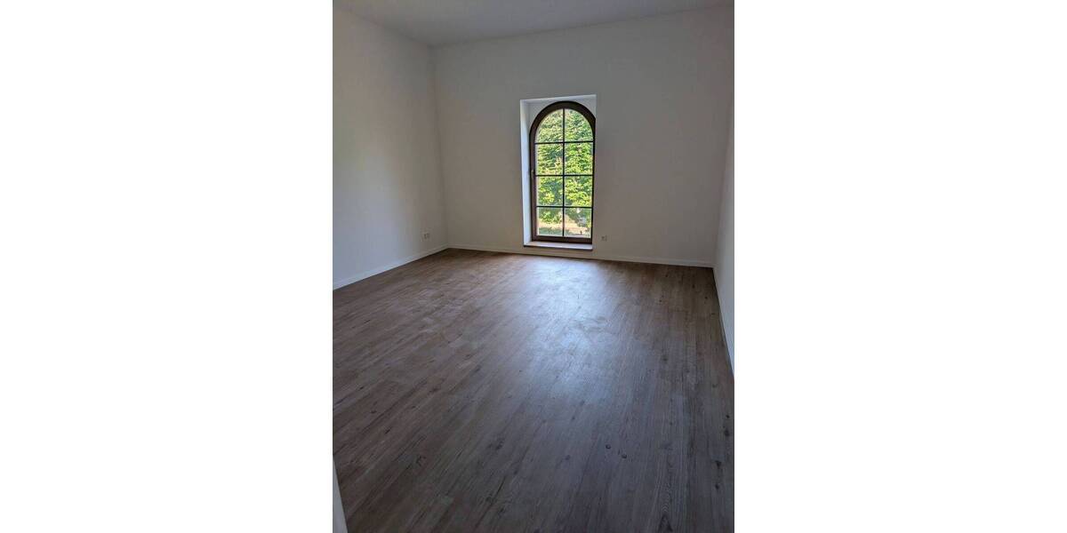 Etagenwohnung Leipzig Seehausen - 4 Zimmer, 105 m&sup2;, 1.300&euro; | Angebot:26766732