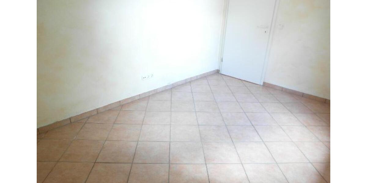 Erdgeschoßwohnung Hameln Kernstadt - 4.5 Zimmer, 140 m&sup2;, 990&euro; | Angebot:25125378