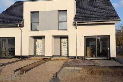Moderne Doppelhaushälfte im Erstbezug - Stadtrandsiedlung Greifswald 4 zimmer