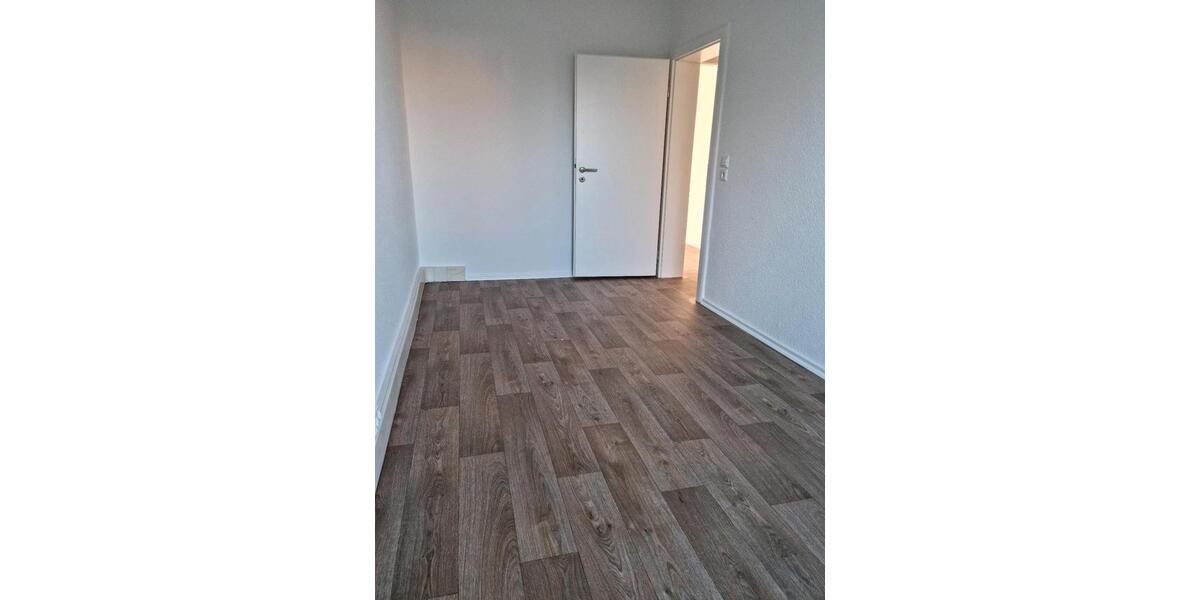 Etagenwohnung Stadtroda - 3 Zimmer, 57 m&sup2;, 595&euro; | Angebot:26351027
