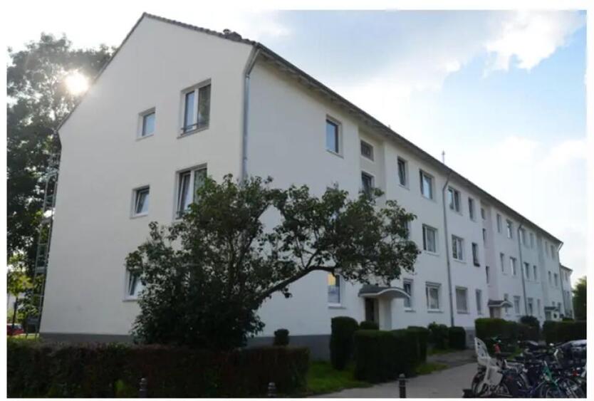 3-Zimmer Erdgeschoss-Wohnung mit Einbauküche in Köln-Niehl + Garten (private Nutzung)