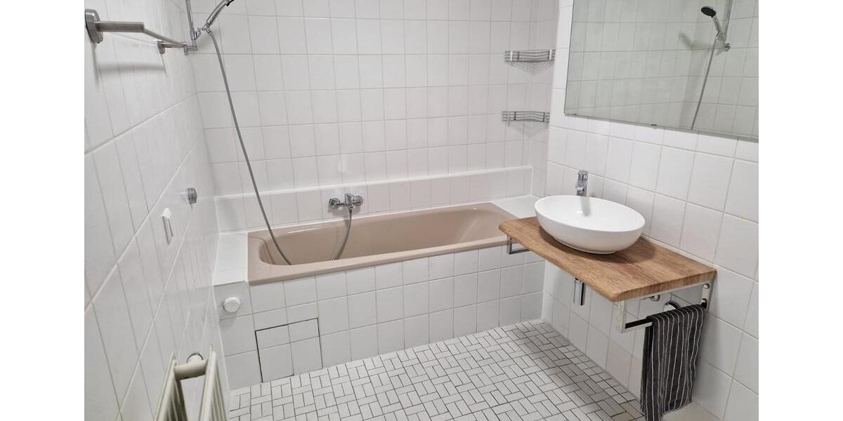 Etagenwohnung Karlsruhe Neureut - 2 Zimmer, 76 m&sup2;, 1.070&euro; | Angebot:26690169