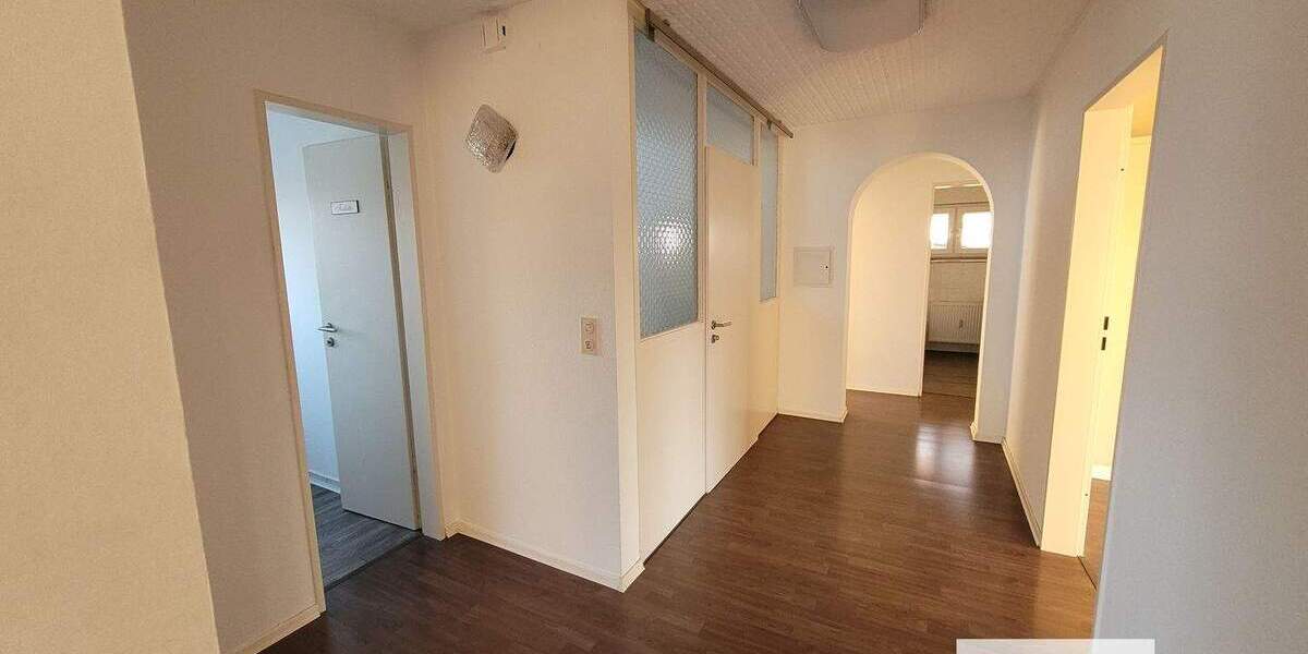 Etagenwohnung Giebelstadt Euerhausen - 4 Zimmer, 113 m&sup2;, 860&euro; | Angebot:24621031