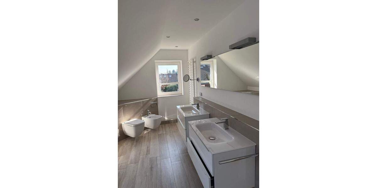 Einfamilienhaus Bönningstedt - 6 Zimmer, 135 m&sup2;, 2.600&euro; | Angebot:25818952