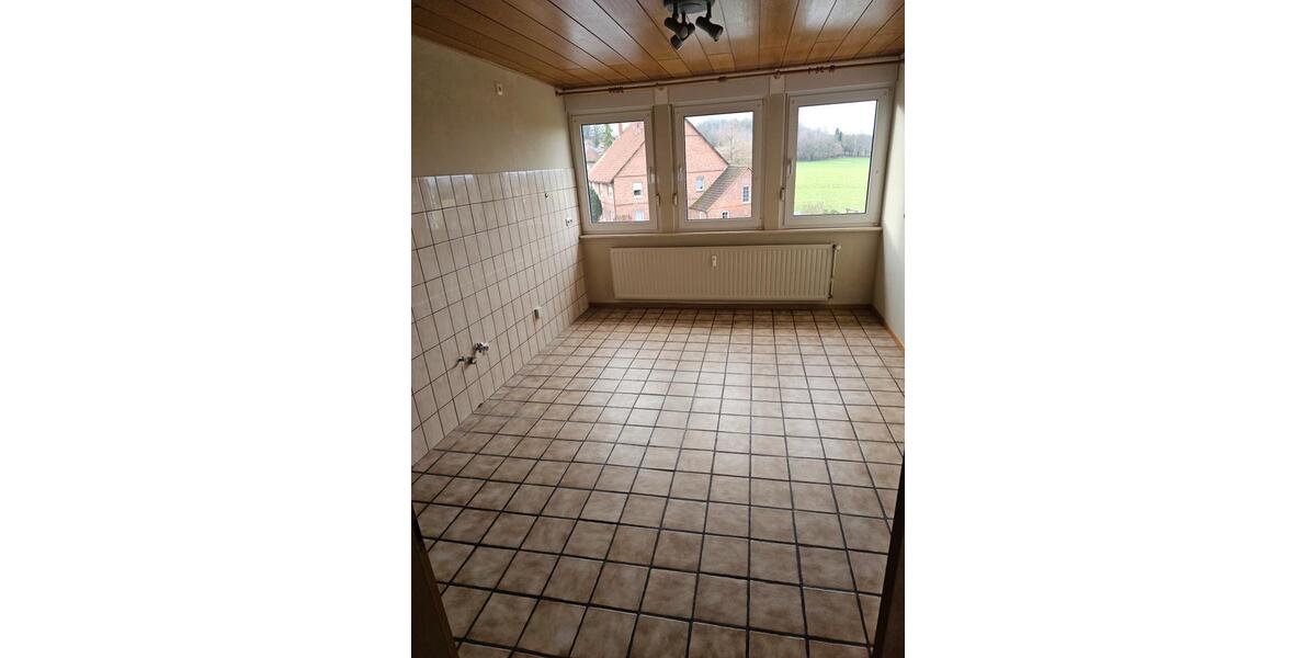 Dachgeschoßwohnung Rinteln - 4 Zimmer, 108 m&sup2;, 570&euro; | Angebot:24511925