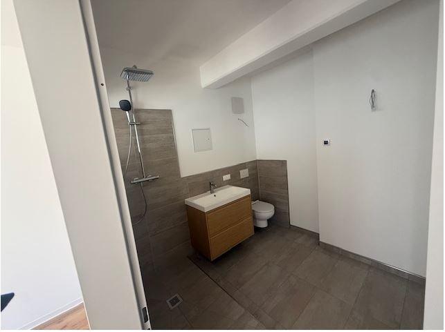 Etagenwohnung Cottbus - 2 Zimmer, 79 m&sup2;, 941&euro; | Angebot:26284113