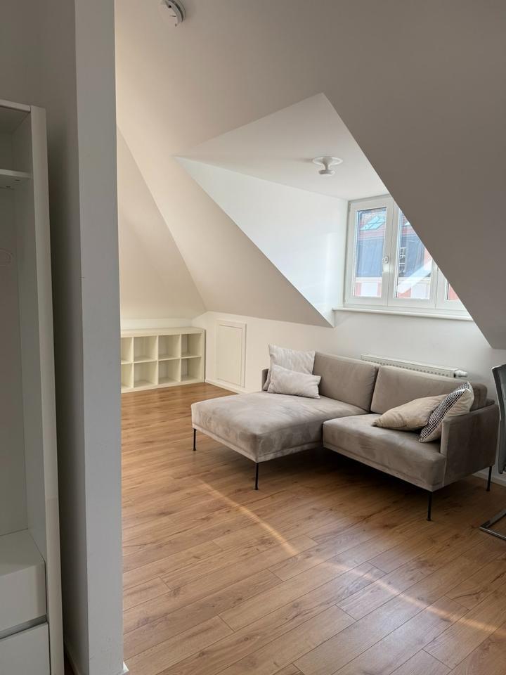 Untermiete Studio Schwabing DezemberJanuar (1.200€Monat) 1 zimmer
