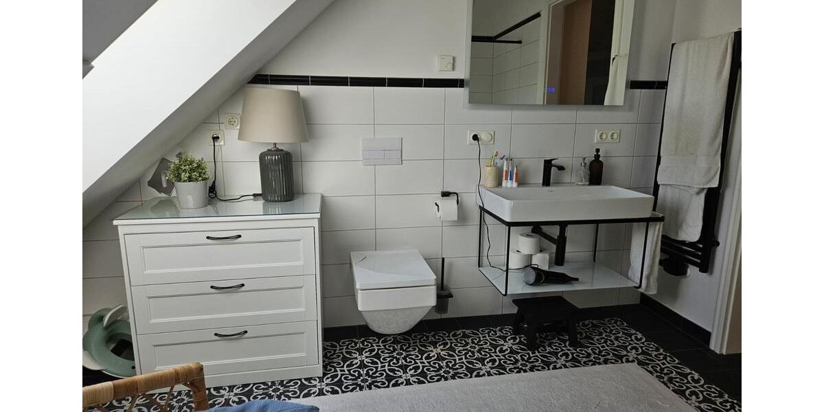 Maisonettenwohnung Schwerin Gartenstadt - 4 Zimmer, 137 m&sup2;, 1.986&euro; | Angebot:25570523