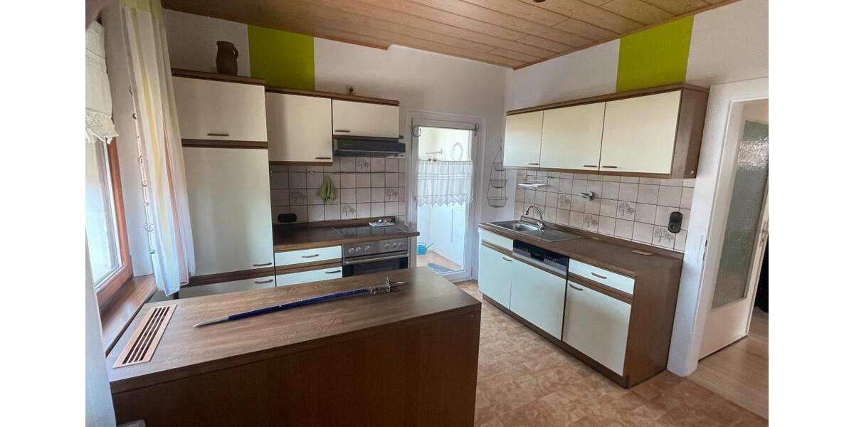 Etagenwohnung Bad König - 5 Zimmer, 136 m&sup2;, 1.100&euro; | Angebot:26493170