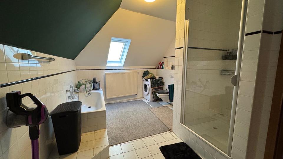 Dachgeschoßwohnung Bünde - 3 Zimmer, 122 m&sup2;, 850&euro; | Angebot:26603567