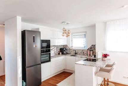 Wohnung Pforzheim - 3 Zimmer, 73 m&sup2;, 1.100&euro; | Angebot:24868416