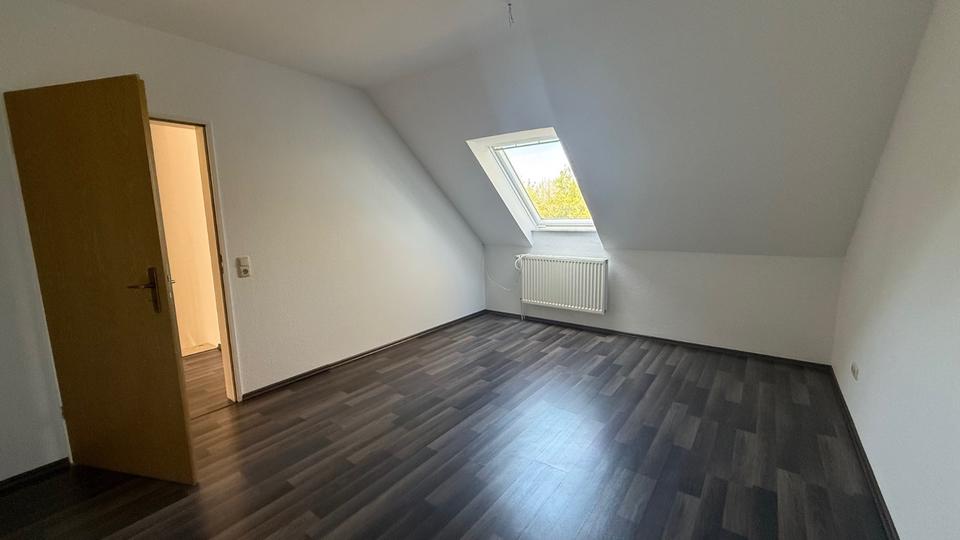 Erdgeschoßwohnung Uplengen - 4 Zimmer, 106 m&sup2;, 595&euro; | Angebot:26532141
