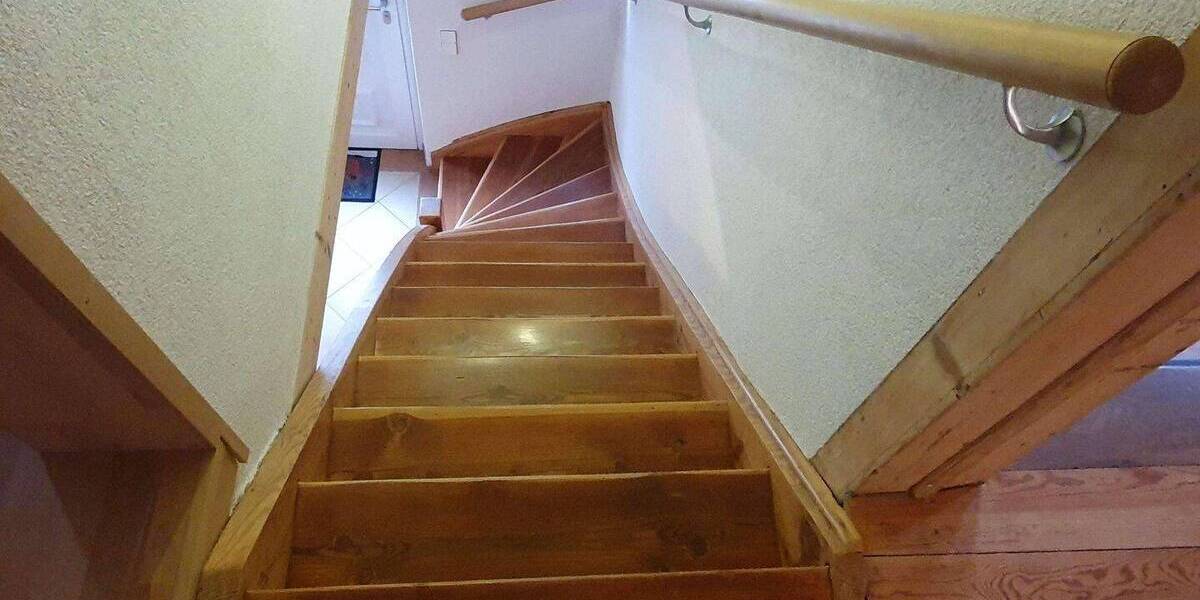 Etagenwohnung Weinsberg-Grantschen Grantschen - 5 Zimmer, 145 m&sup2;, 1.500&euro; | Angebot:26159836