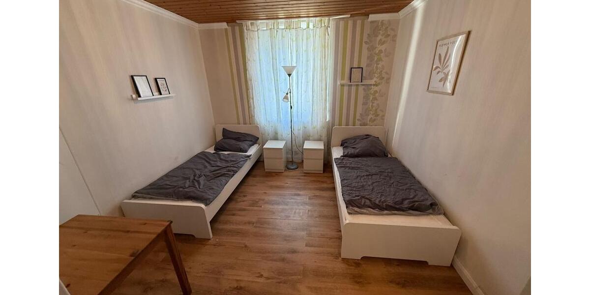 Wohnen auf Zeit Wunsiedel - 10 Zimmer, 85 m&sup2;, 20&euro; | Angebot:23569879