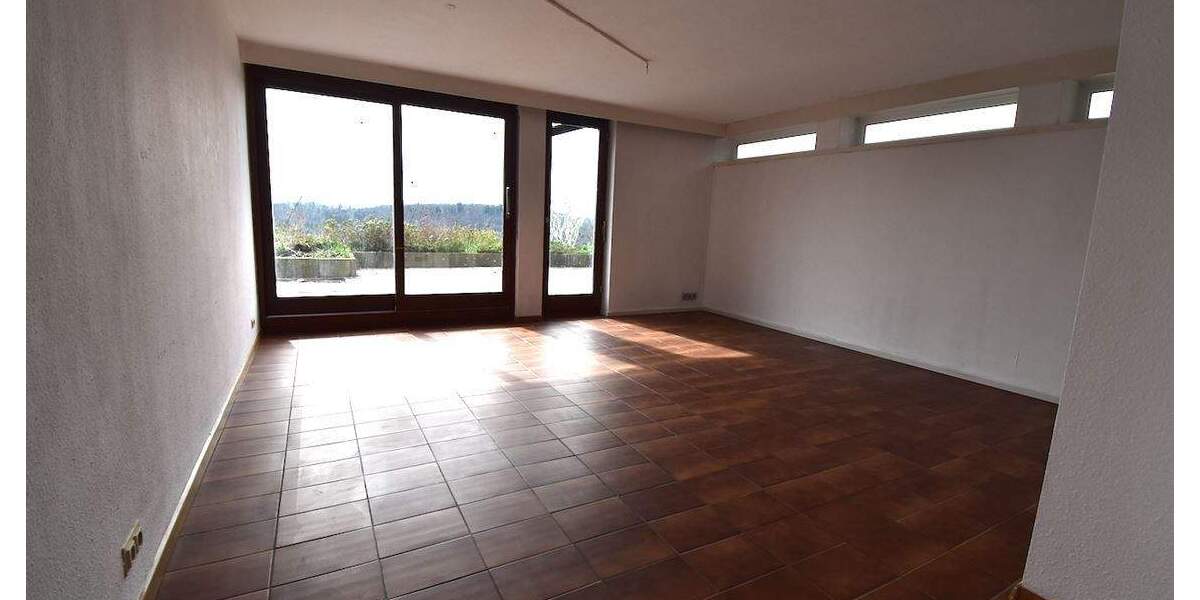 Etagenwohnung Waldshut-Tiengen Tiengen - 2 Zimmer, 82 m&sup2;, 870&euro; | Angebot:24905606