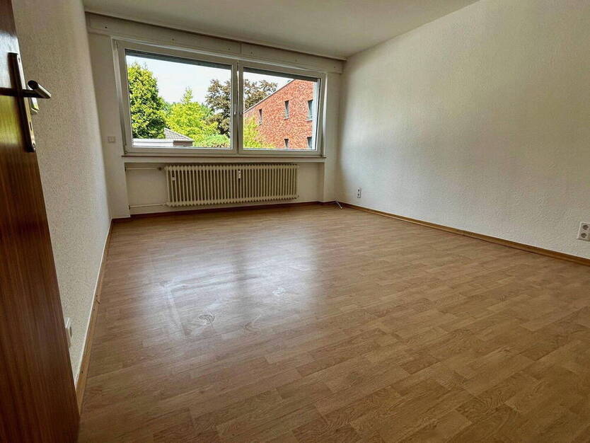 Renovierte 3-Zimmer Wohnung mit großem Balkon und Garage Zentrum Ratingen-Hösel