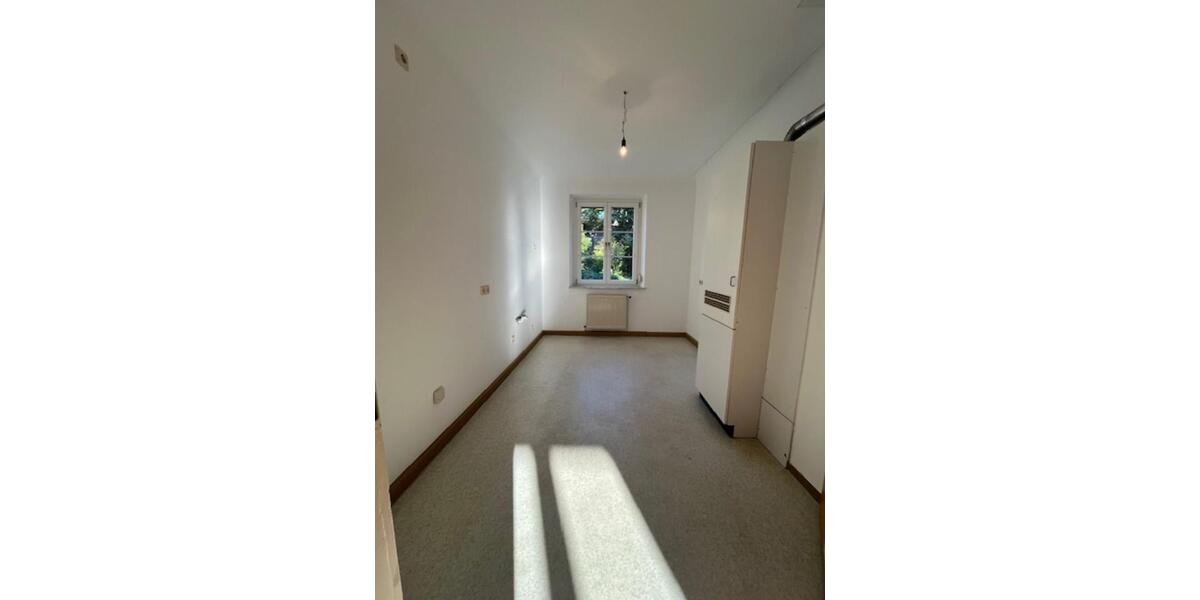 Erdgeschoßwohnung Bad Neustadt an der Saale - 3 Zimmer, 85 m&sup2;, 825&euro; | Angebot:22941236