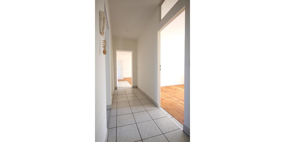 Etagenwohnung Nauen - 4 Zimmer, 85 m&sup2;, 1.195&euro; | Angebot:25976631