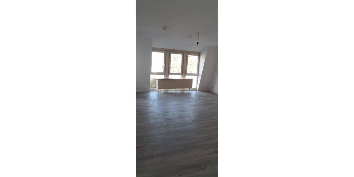 Dachgeschoßwohnung Neuwied - 3 Zimmer, 82 m&sup2;, 765&euro; | Angebot:26645357
