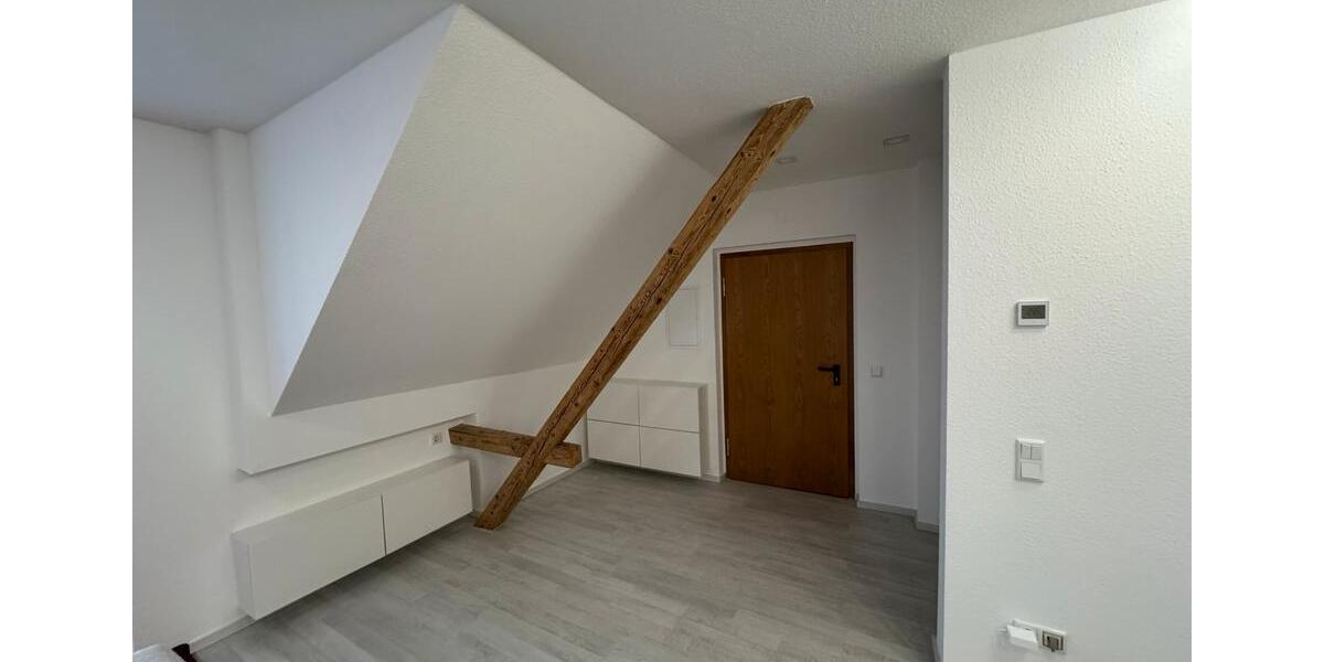 Dachgeschoßwohnung Grimma - 3 Zimmer, 88 m&sup2;, 850&euro; | Angebot:25408404