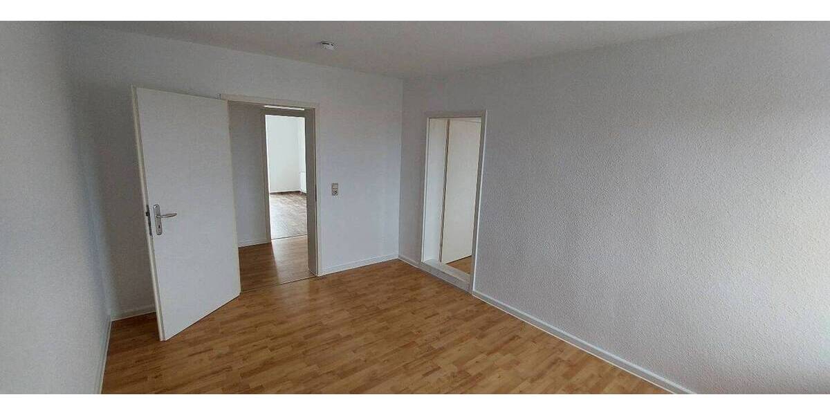 Etagenwohnung Stralsund Kniepervorstadt - 4 Zimmer, 101 m&sup2;, 890&euro; | Angebot:26207418
