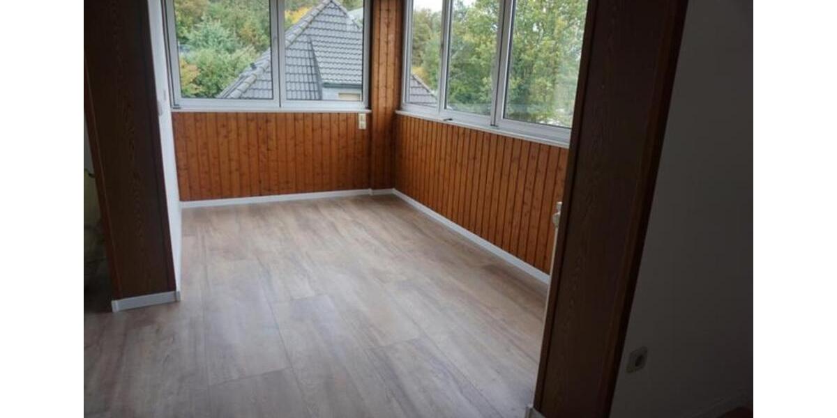 Dachgeschoßwohnung Wiehl - 3 Zimmer, 85 m&sup2;, 580&euro; | Angebot:26444036