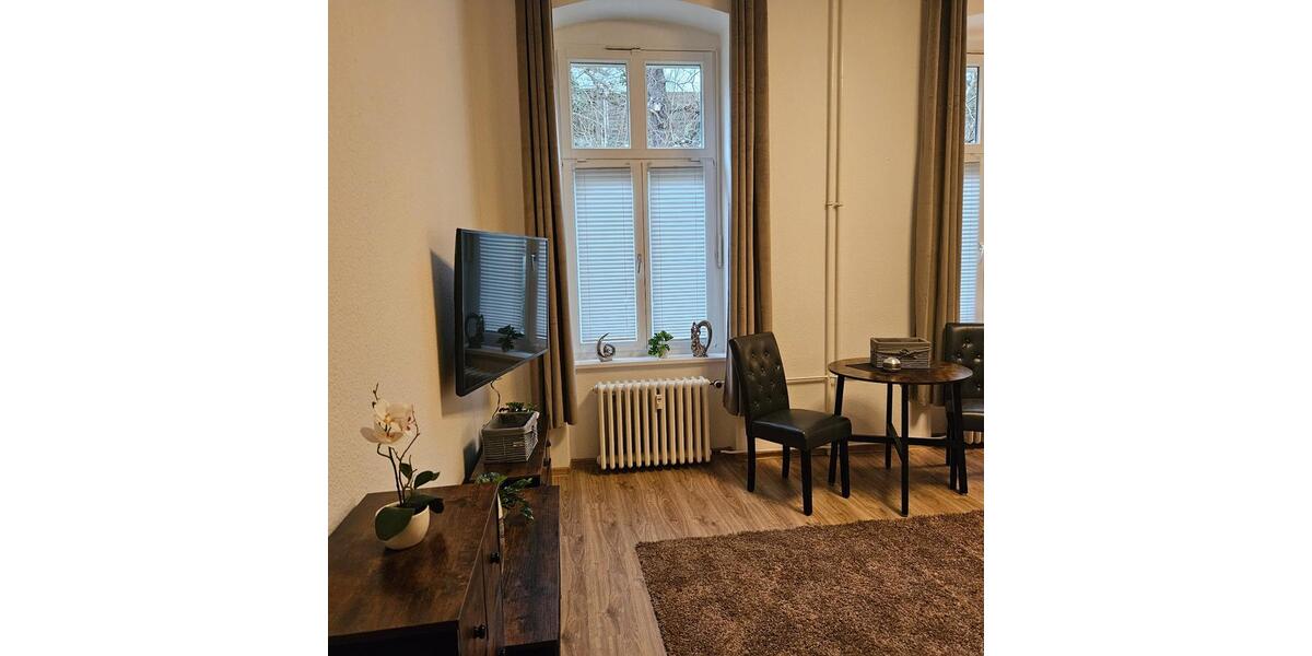 Hochparterre Frankfurt (Oder) - 1 Zimmer, 75 m&sup2;, 1.200&euro; | Angebot:26112834