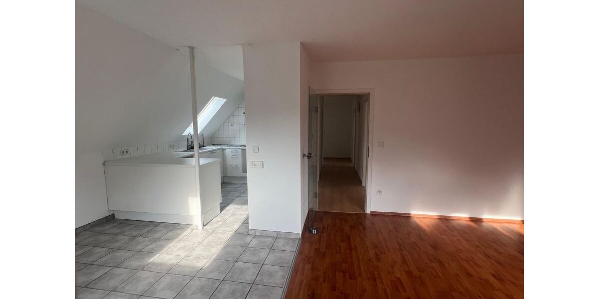 helle 3-Zimmer Küche Bad mit Bürozimmer im Zweifamilienhaus in Gt Kattenstroth - Etagenwohnung Gütersloh Kattenstroth | Angebot:27145804
