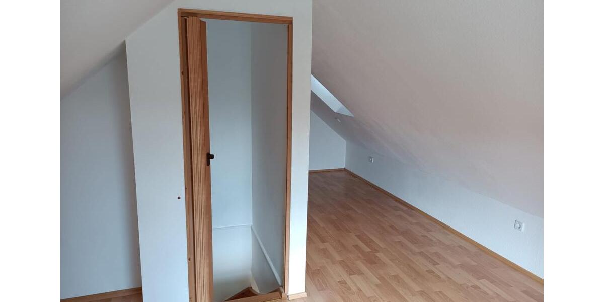 Maisonettenwohnung Oelsnitz (Erzgebirge) - 2 Zimmer, 61 m&sup2;, 366&euro; | Angebot:26576705